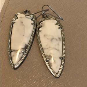 Kendra Scott Arrowhead earrings